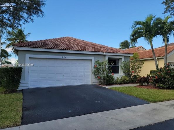 824 Stanton Dr, Weston FL 33326