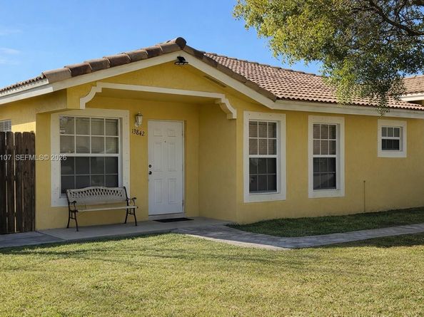 13842 SW 256th St, Homestead FL 33032