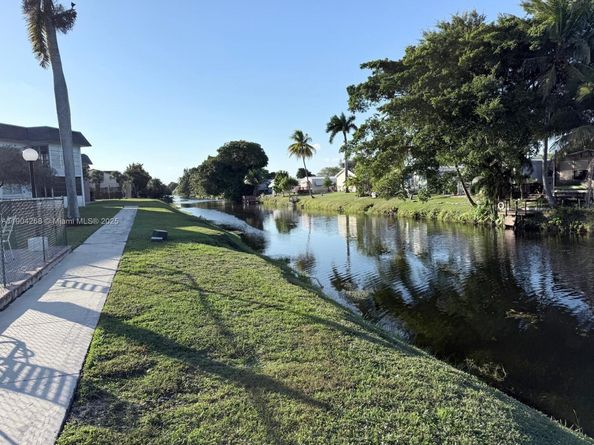 6507 Winfield Blvd 211AC, Margate FL 33063