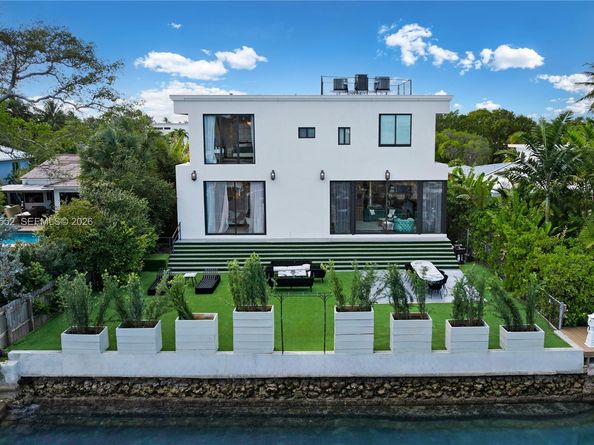 8005 Noremac Ave, Miami Beach FL 33141