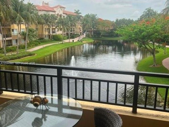 16102 Emerald Estates Dr 235, Weston FL 33331