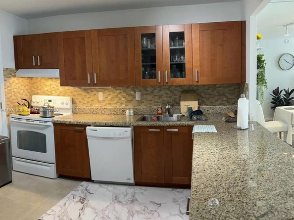 1150 NE 191st St 34, Miami FL 33179