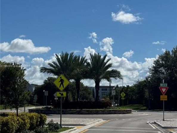 Undisclosed Address #A11902916, Lauderdale Lakes FL 33311