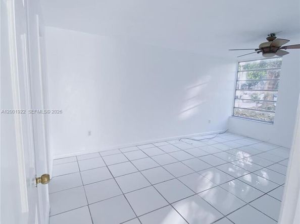 870 NW 87th Ave 110, Miami FL 33172
