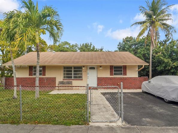 6141 Funston St, Hollywood FL 33023