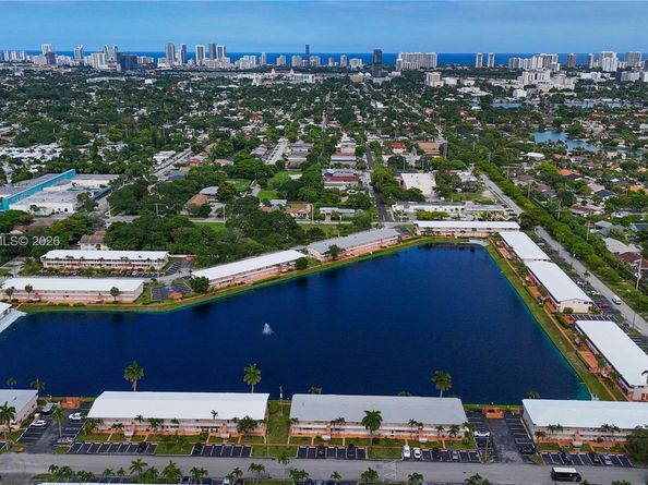 1050 SW 11th ST 20L, Hallandale Beach FL 33009