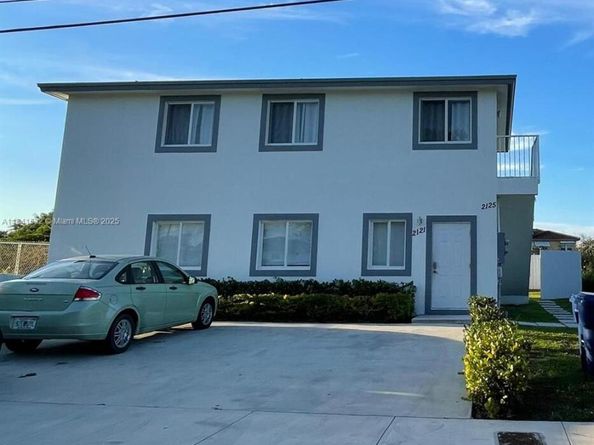 2121-2125 NW 72nd st, Miami FL 33147
