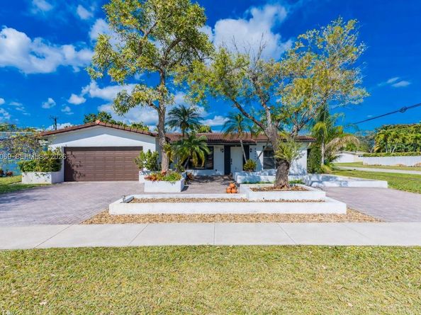 5201 Jefferson St, Hollywood FL 33021