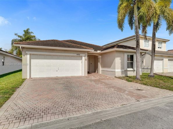 4955 SW 33rd Ave, Hollywood FL 33312