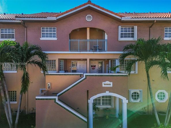 10026 Hammocks Blvd 2076, Miami FL 33196