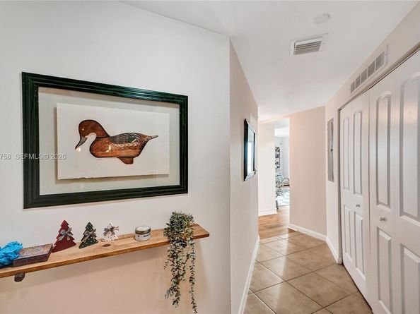 7350 SW 89th St 911S, Miami FL 33156