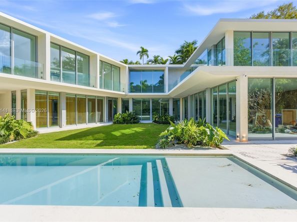 4280 Ingraham Hwy, Miami FL 33133