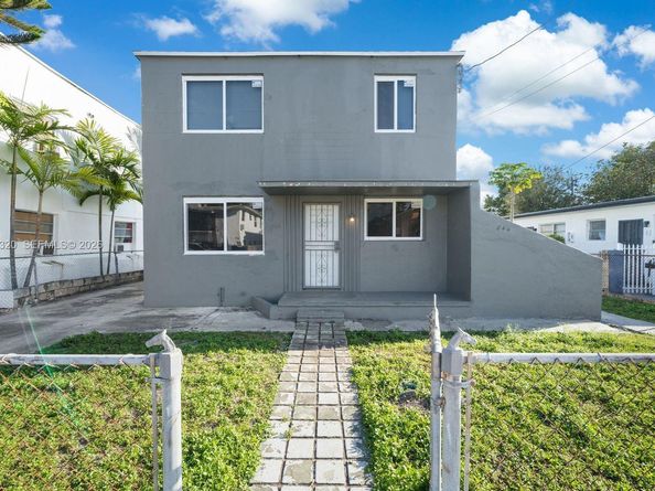 842 SW 3rd St, Miami FL 33130