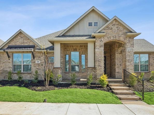 1000  Sunflower Street , Crowley Texas 76036