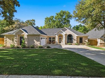 1805  Spinnaker Lane 