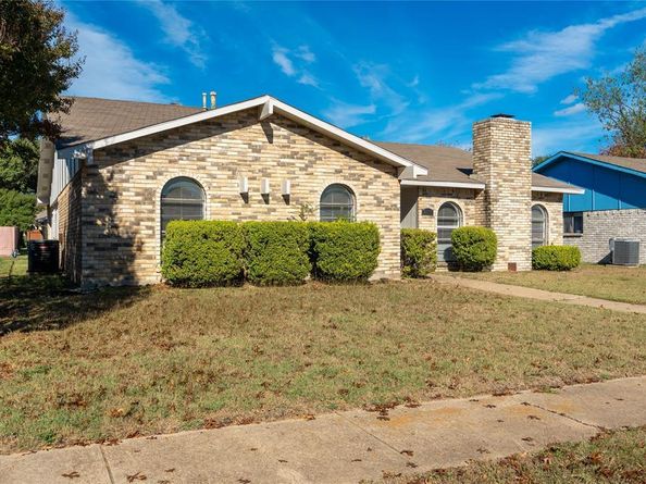 2913  Landershire Lane , Garland Texas 75044