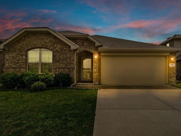 702  Grassland Way , Arlington Texas 76002