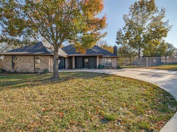 1502  Knob Hill Drive 