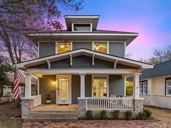 318 S Edgefield Avenue , Dallas Texas 75208