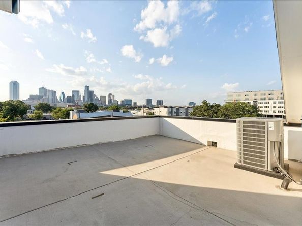 1512  Seegar Street  101, Dallas Texas 75215