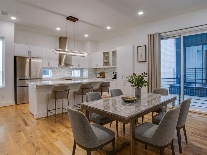 1936  Kearney Court , Dallas Texas 75204