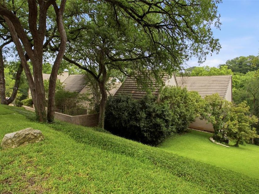 1111  Pebble Creek Road , Fort Worth Texas 76107