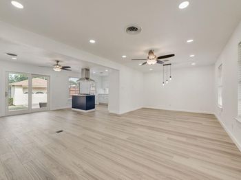 9107  Lindaro Lane 