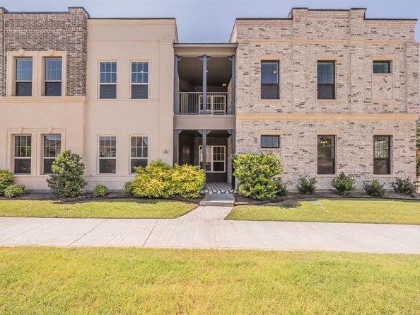 305  Sunset Lane  102, Fort Worth Texas 76114