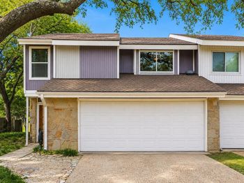 2920  Shady Lake Circle 