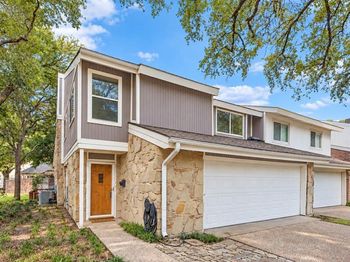 2920  Shady Lake Circle 
