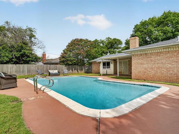 5016  Saint Lawrence Road , Fort Worth Texas 76103