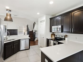 2001  Hartwell Court 