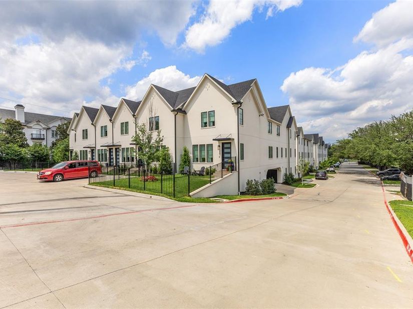 7207  Gaston Avenue  1303, Dallas Texas 75214