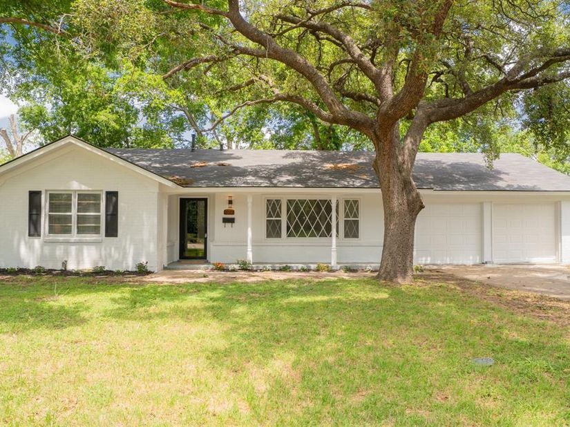 5808  Wales Avenue , Fort Worth Texas 76133