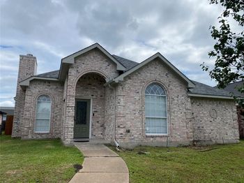2800  Helen Lane 