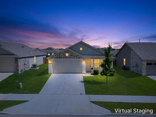 320  Red Rock Trail , Fort Worth Texas 76052