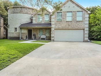 813  Beacon Hill Drive 