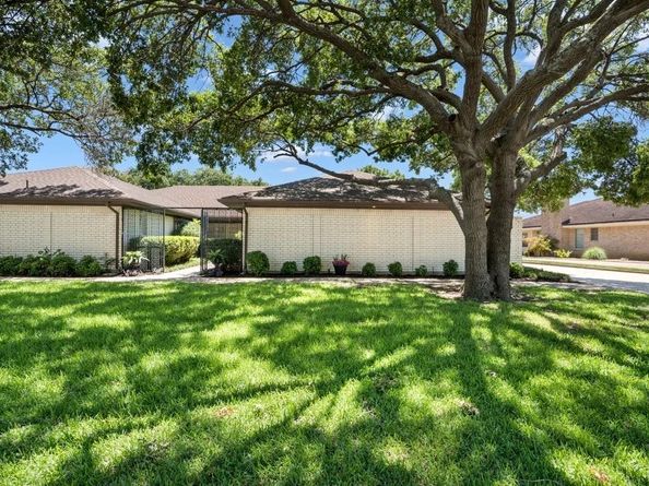 5115  Ledgestone Drive , Fort Worth Texas 76132