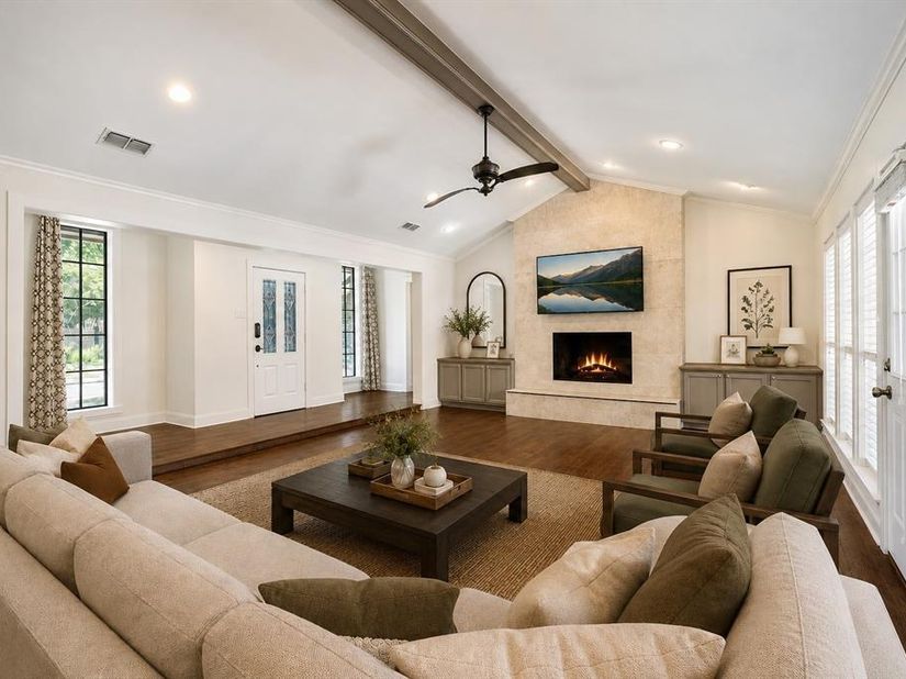 10115  Laingtree Drive , Dallas Texas 75243