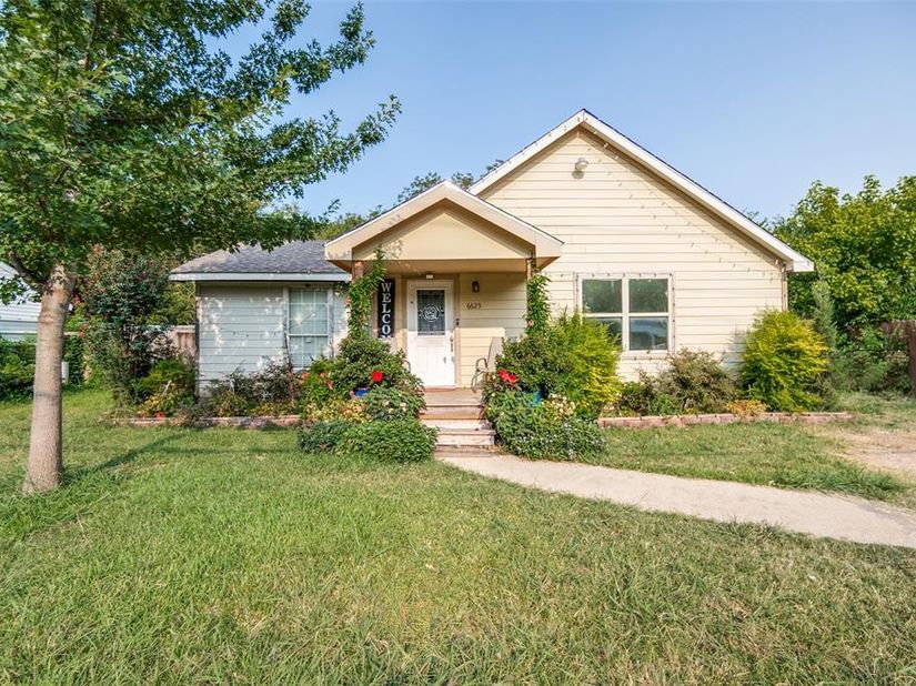 6625  Speight Street , Dallas Texas 75232