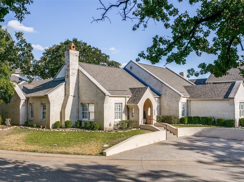 1208  Kelpie Court , Fort Worth Texas 76111