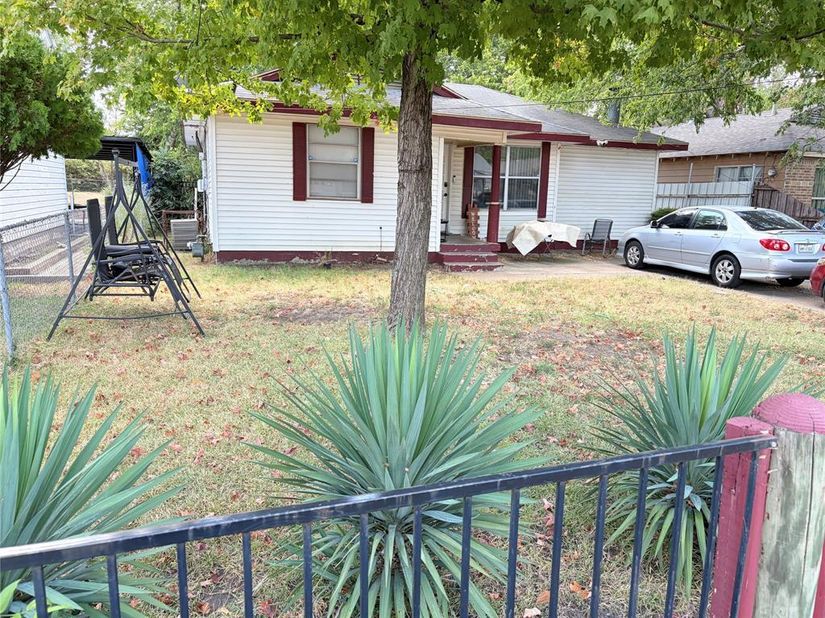 9034  Cardella Avenue , Dallas Texas 75217