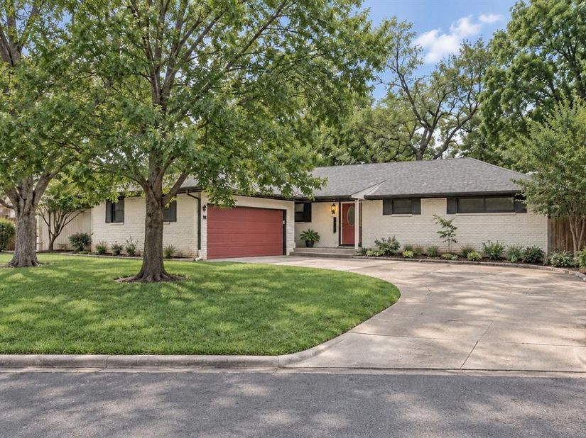 7328  Wild Valley Drive , Dallas Texas 75231