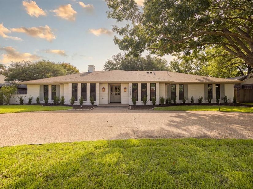 10656  Cox Lane , Dallas Texas 75229