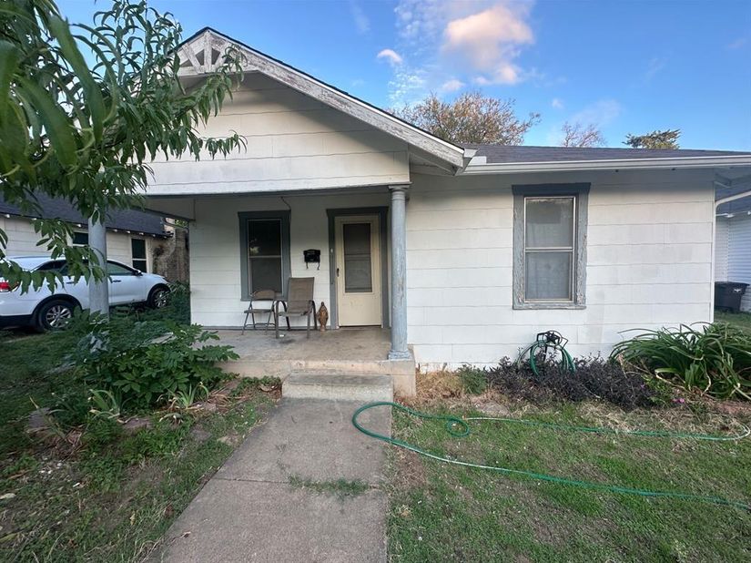 2118  Columbus Avenue , Fort Worth Texas 76164