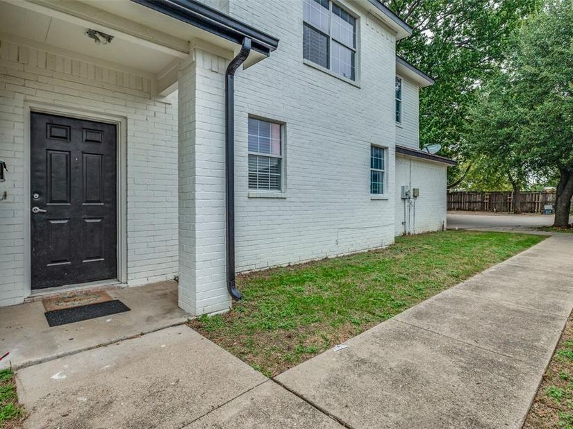 1215 N Nursery Road , Irving Texas 75061