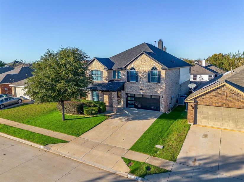500  Flowering Plum Lane , Fort Worth Texas 76140