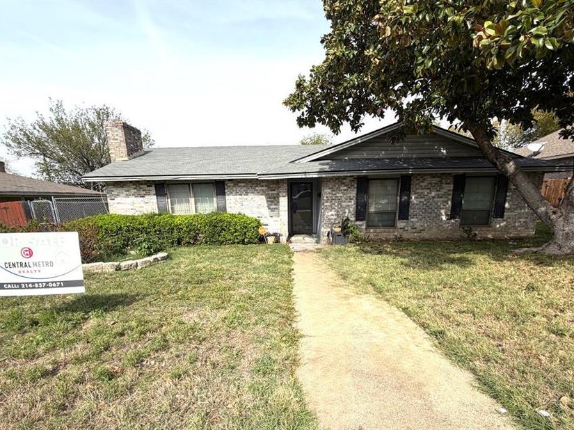 1323  Kirnwood Drive , Dallas Texas 75232