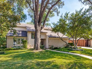 3722  Wooded Creek Drive 