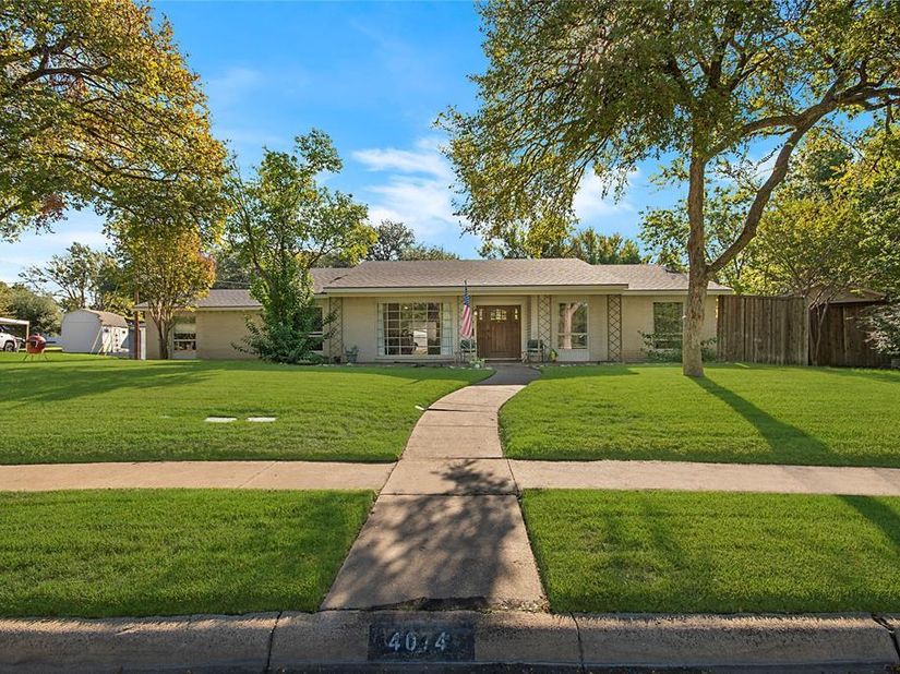 4074  Cedar Bayou Drive , Dallas Texas 75244